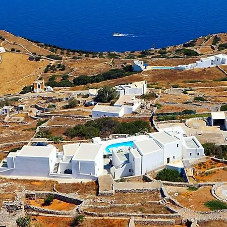 Aeri Hotel 3*