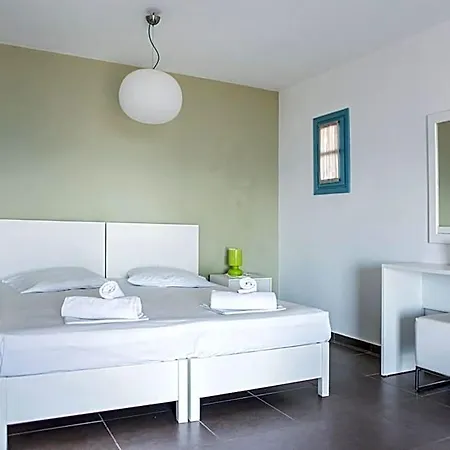 Aeri 3* Karavostasis (Folegandros)